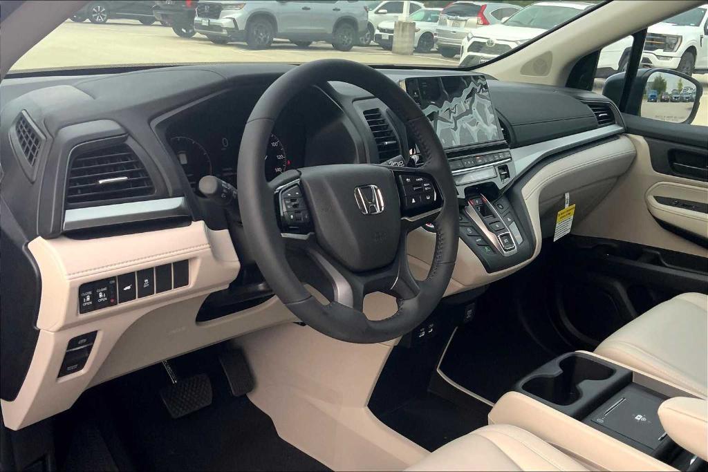 new 2026 Honda Odyssey car, priced at $44,290
