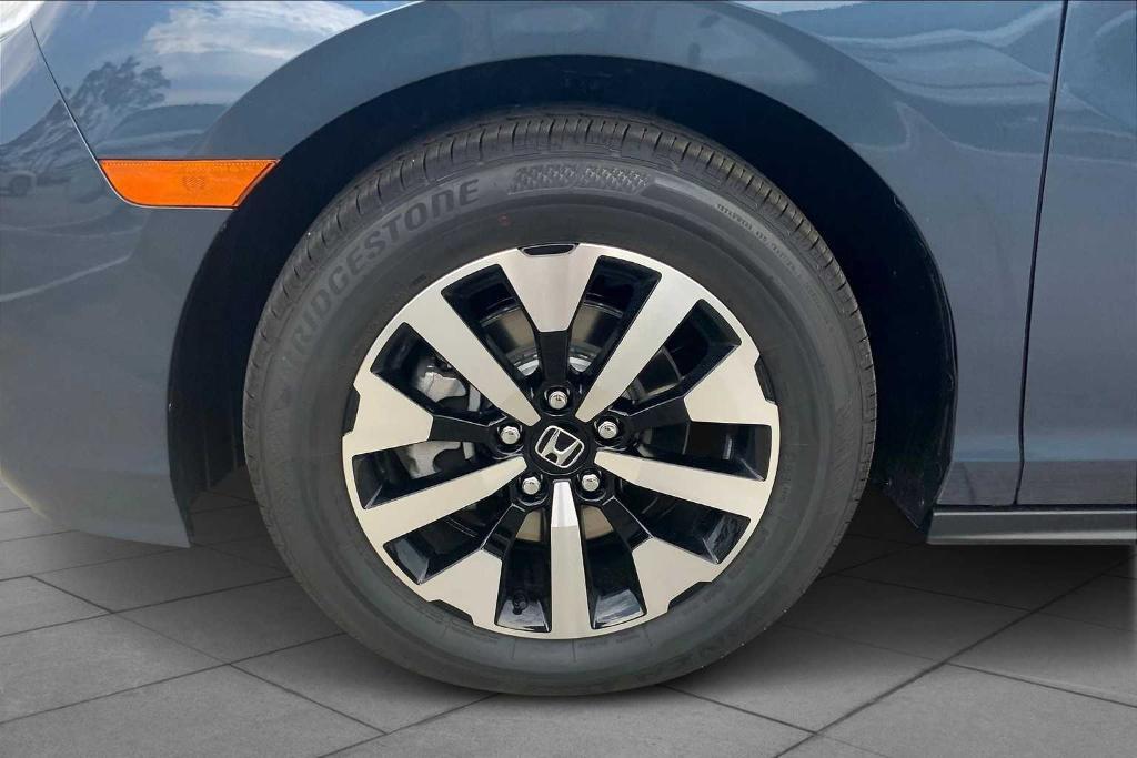 new 2026 Honda Odyssey car, priced at $44,290