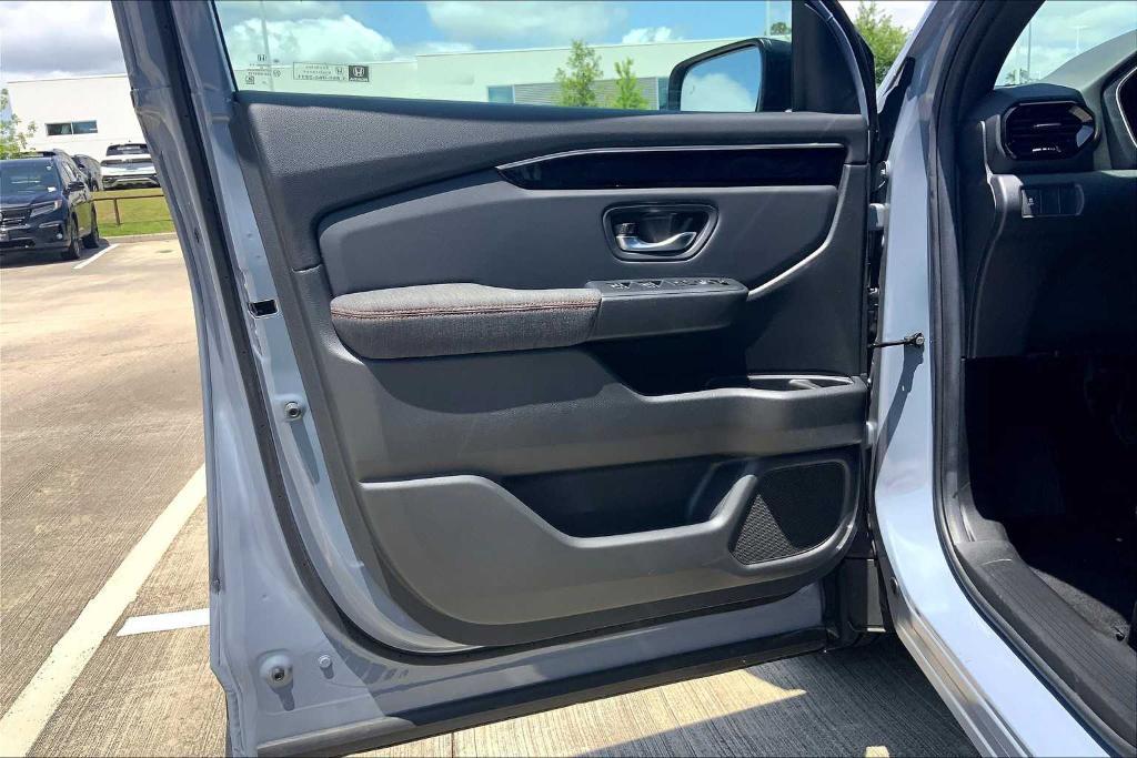 new 2025 Honda Pilot car, priced at $42,880