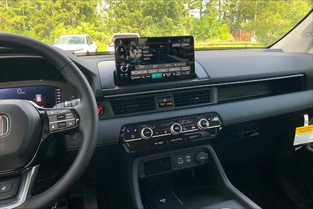 new 2025 Honda Pilot car, priced at $53,336