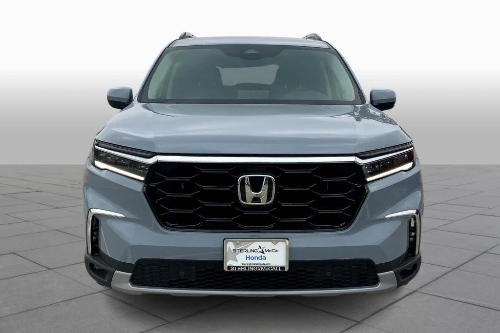 new 2025 Honda Pilot car, priced at $50,340