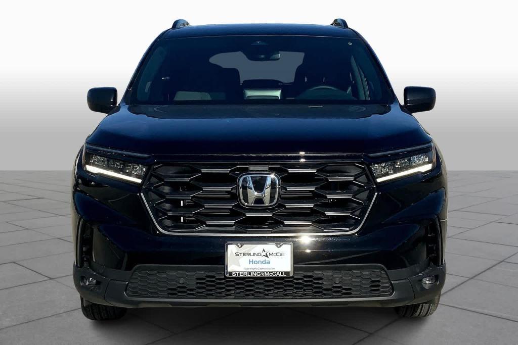 new 2025 Honda Pilot car, priced at $41,857