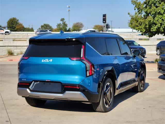 new 2024 Kia EV9 car, priced at $70,589