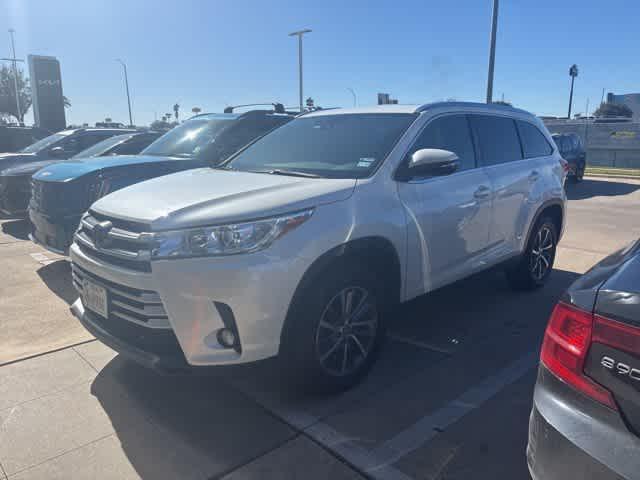 used 2019 Toyota Highlander car