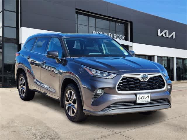 used 2020 Toyota Highlander car, priced at $26,598