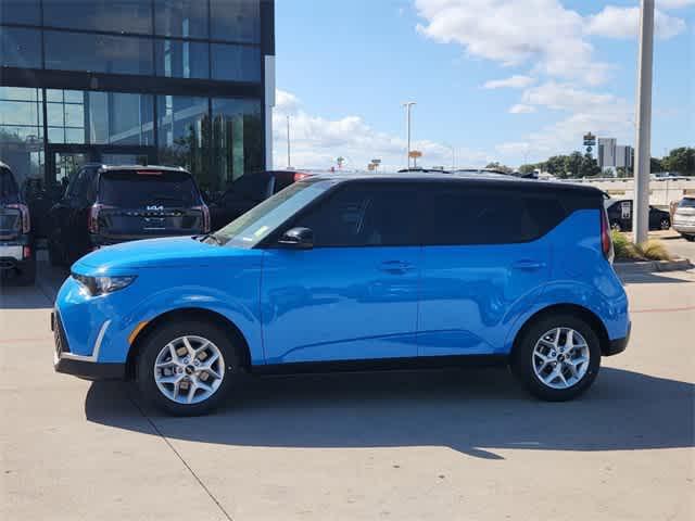 new 2025 Kia Soul car, priced at $24,685