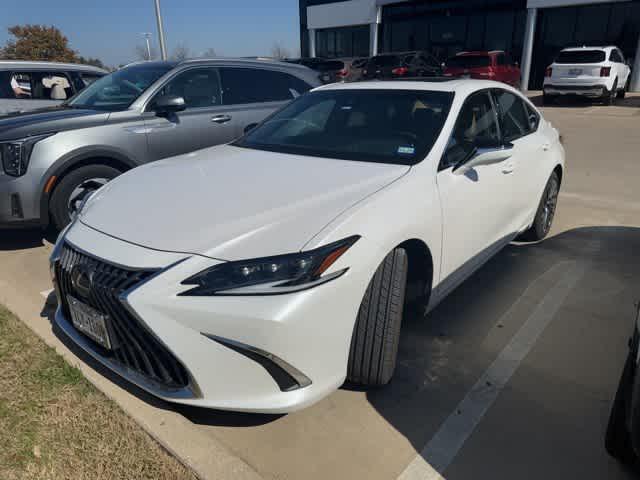 used 2024 Lexus ES 300h car, priced at $50,987