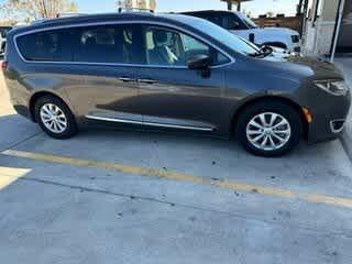 used 2018 Chrysler Pacifica car, priced at $13,523