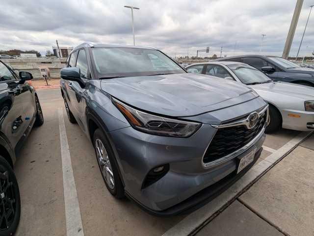 used 2020 Toyota Highlander car, priced at $32,463