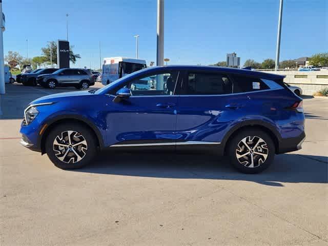 new 2025 Kia Sportage car, priced at $31,060