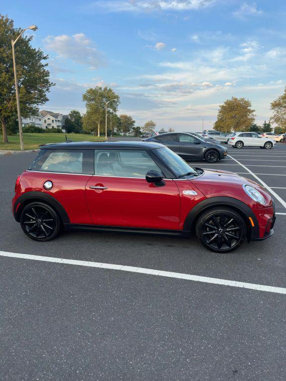 used 2018 MINI Hardtop car, priced at $16,780