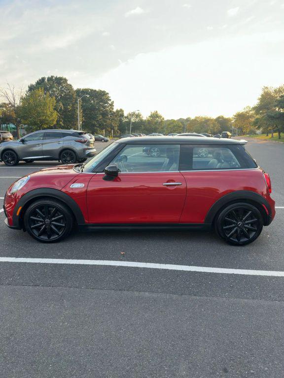 used 2018 MINI Hardtop car, priced at $16,780