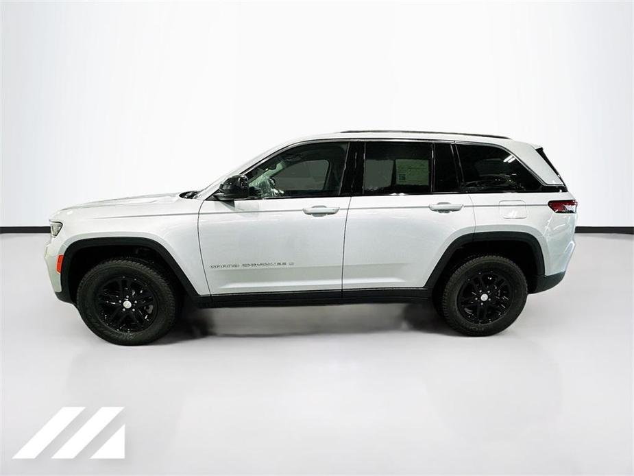 used 2023 Jeep Grand Cherokee car, priced at $29,500