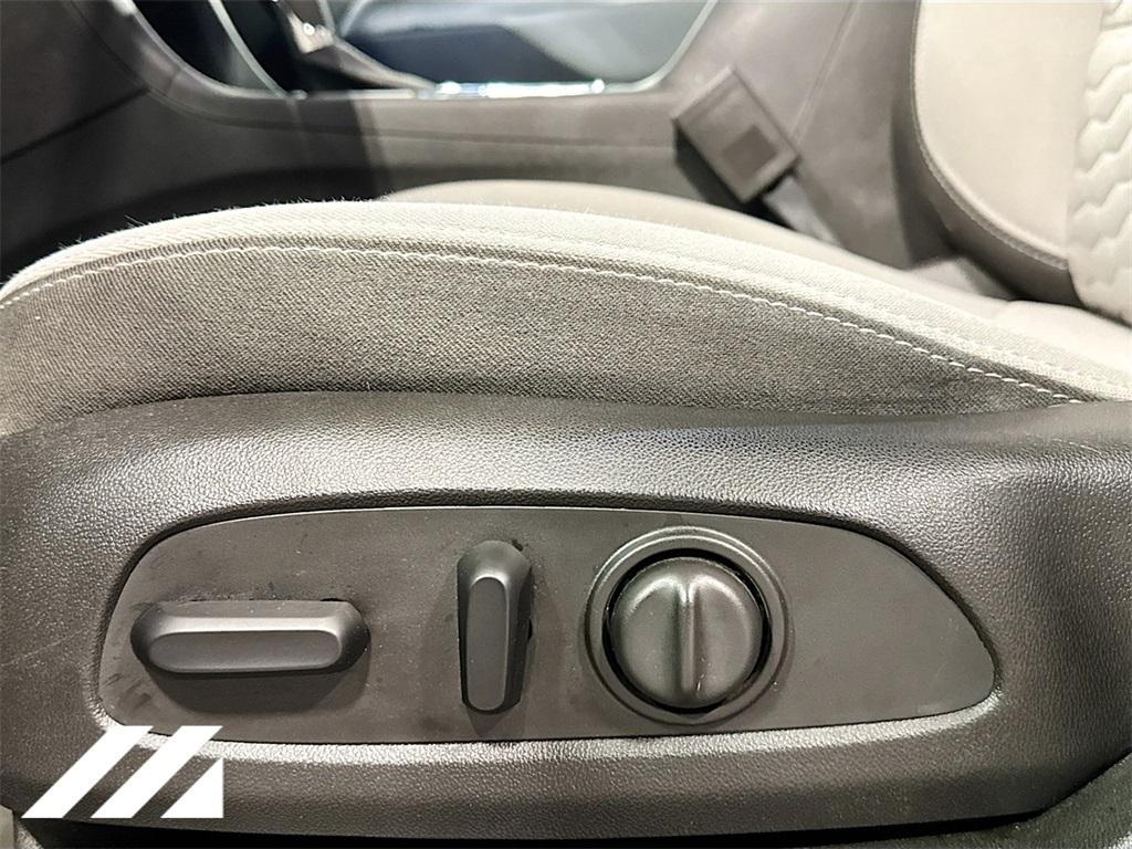used 2020 Chevrolet Equinox car, priced at $19,000