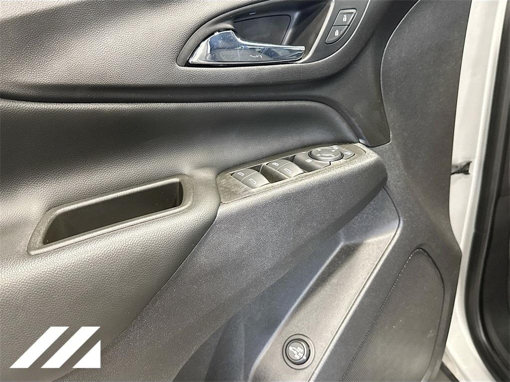 used 2021 Chevrolet Equinox car, priced at $17,500