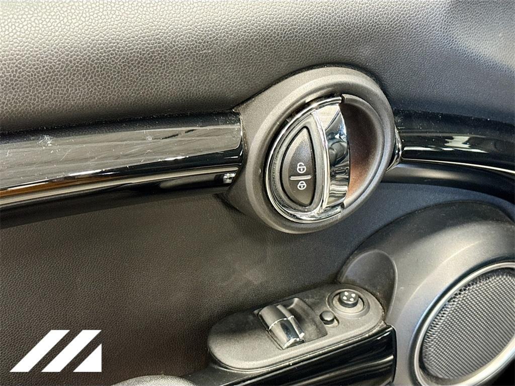 used 2014 MINI Hardtop car, priced at $9,000