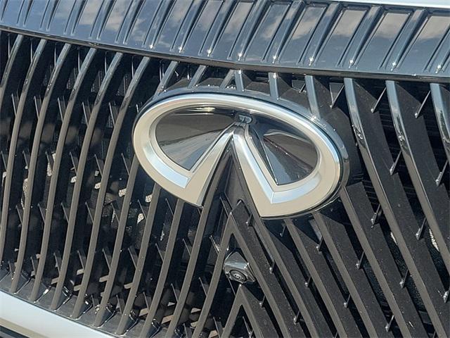 new 2025 INFINITI QX80 car, priced at $98,500