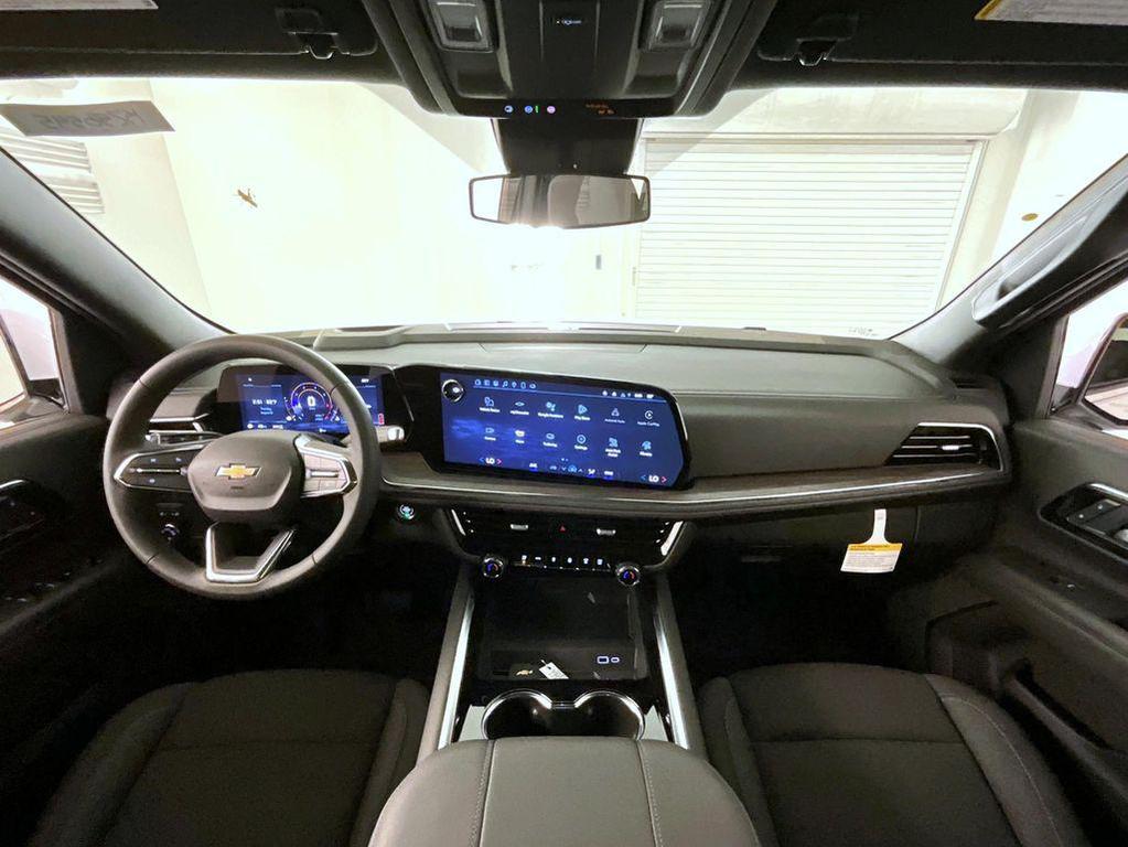 new 2025 Chevrolet Suburban car, priced at $70,168