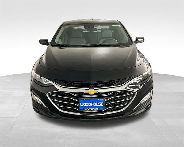 new 2025 Chevrolet Malibu car, priced at $27,424