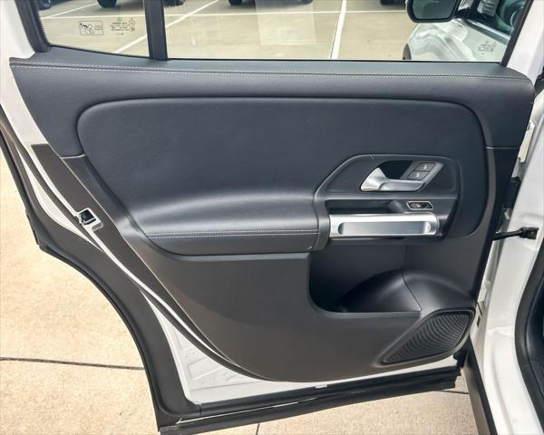 used 2020 Mercedes-Benz GLB 250 car, priced at $25,289