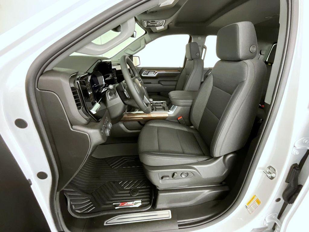 new 2025 Chevrolet Silverado 1500 car, priced at $57,373