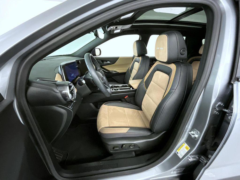 used 2025 Chevrolet Equinox car, priced at $34,399