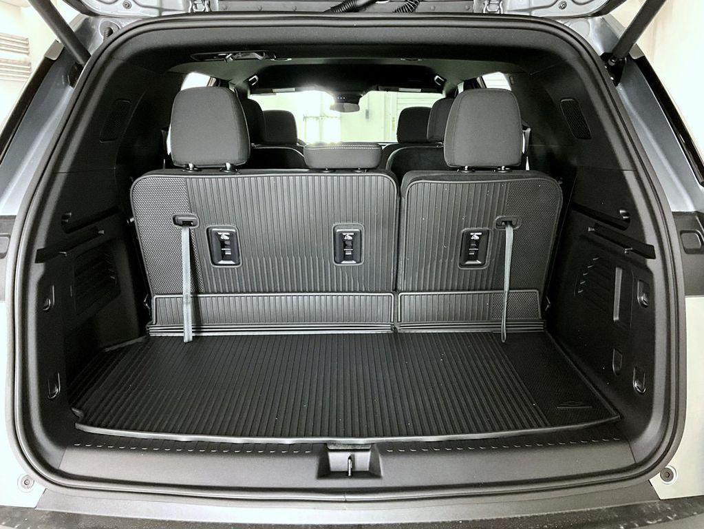 new 2026 Chevrolet Traverse car, priced at $45,598