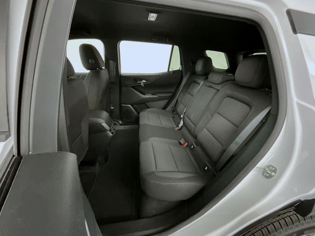 new 2026 Chevrolet Equinox car, priced at $33,619