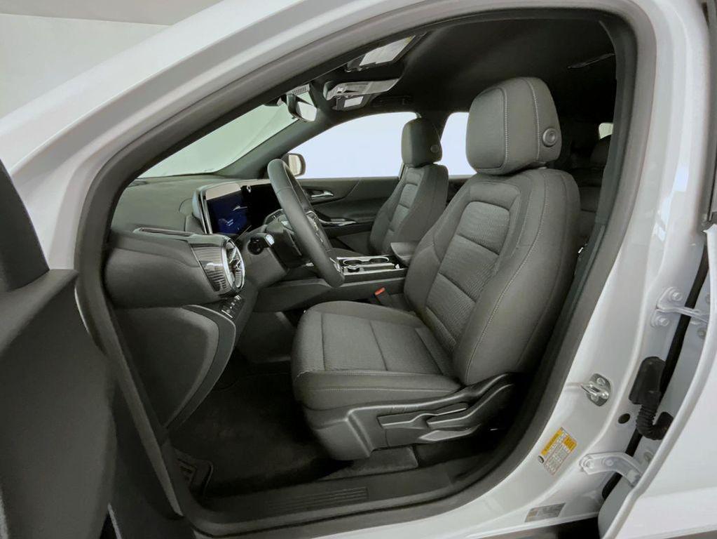 new 2026 Chevrolet Equinox car, priced at $33,619