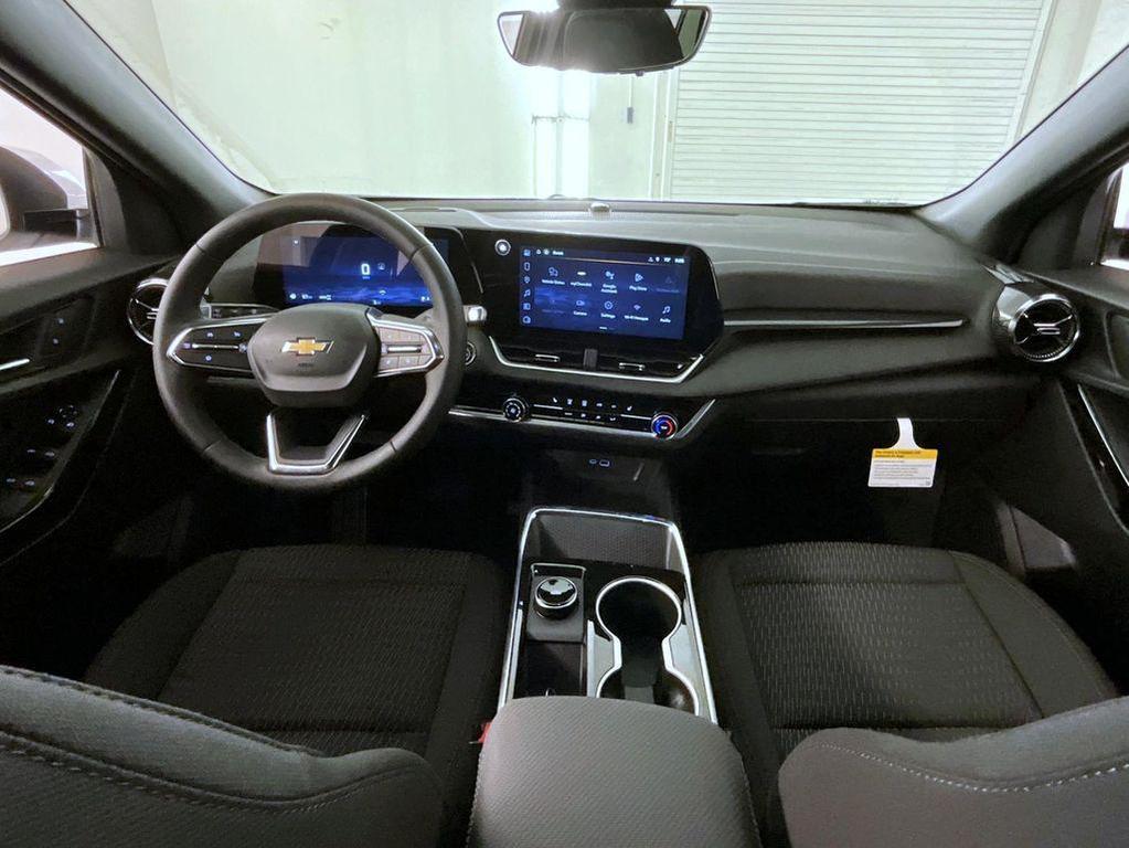 new 2026 Chevrolet Equinox car, priced at $33,619