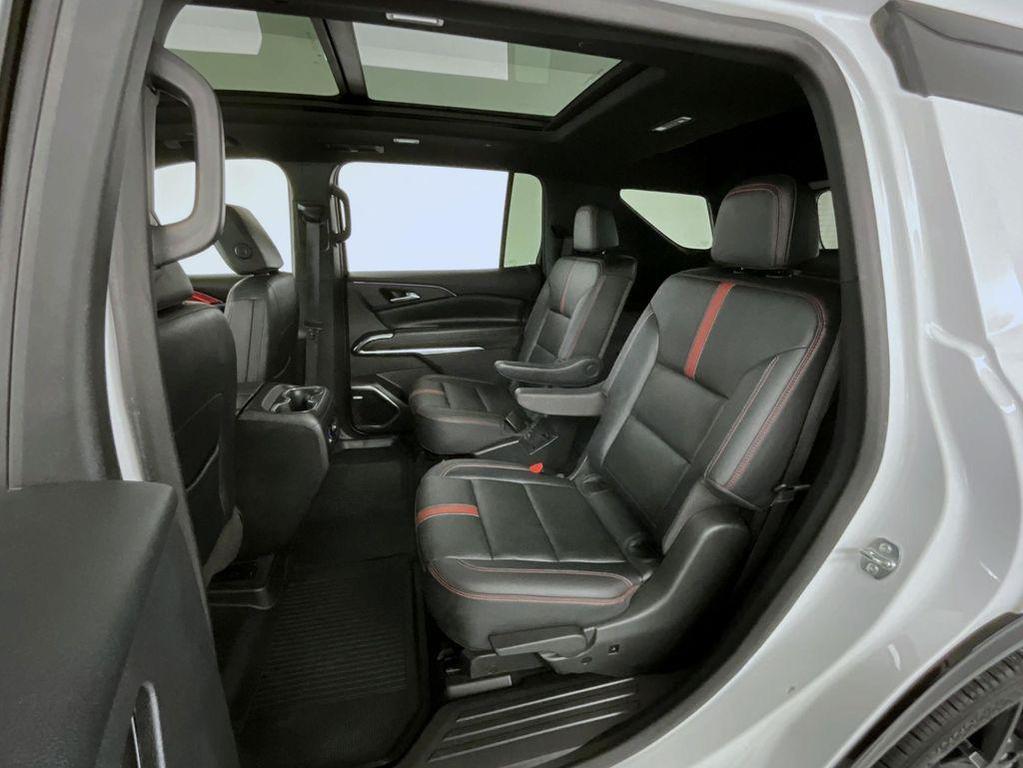 used 2024 Chevrolet Traverse car, priced at $49,929