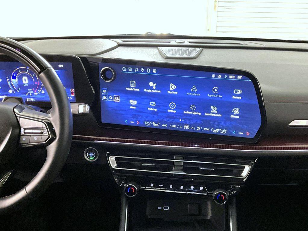 used 2024 Chevrolet Traverse car, priced at $49,929