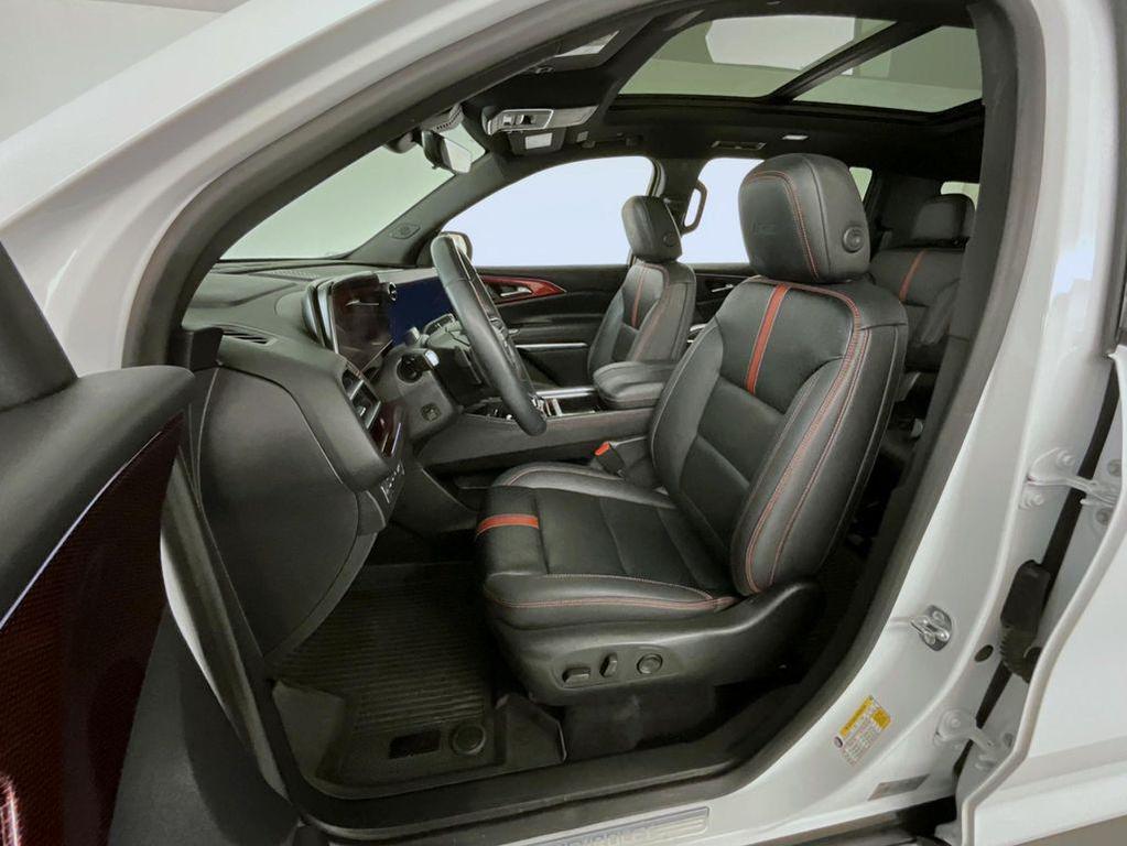 used 2024 Chevrolet Traverse car, priced at $49,929