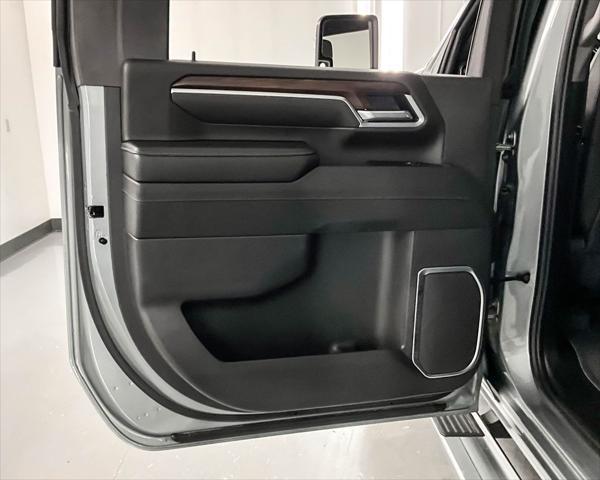used 2025 GMC Sierra 2500 car, priced at $79,999