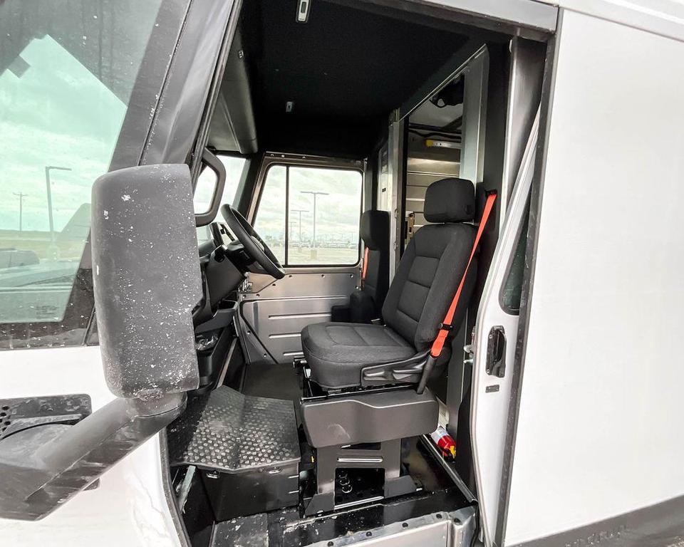 new 2025 Chevrolet BrightDrop 400 car, priced at $45,000