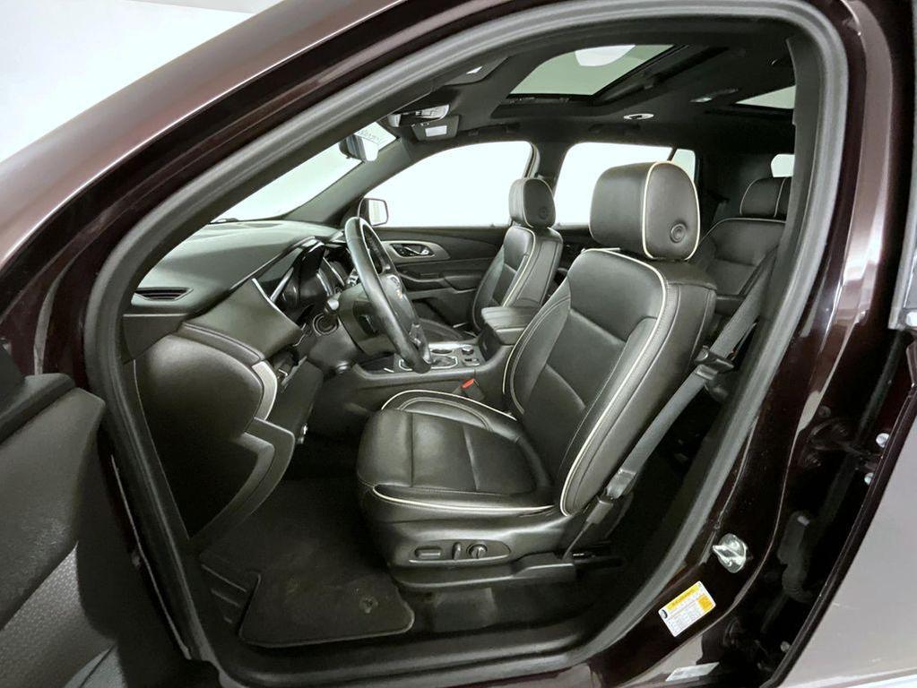 used 2023 Chevrolet Traverse car, priced at $38,199