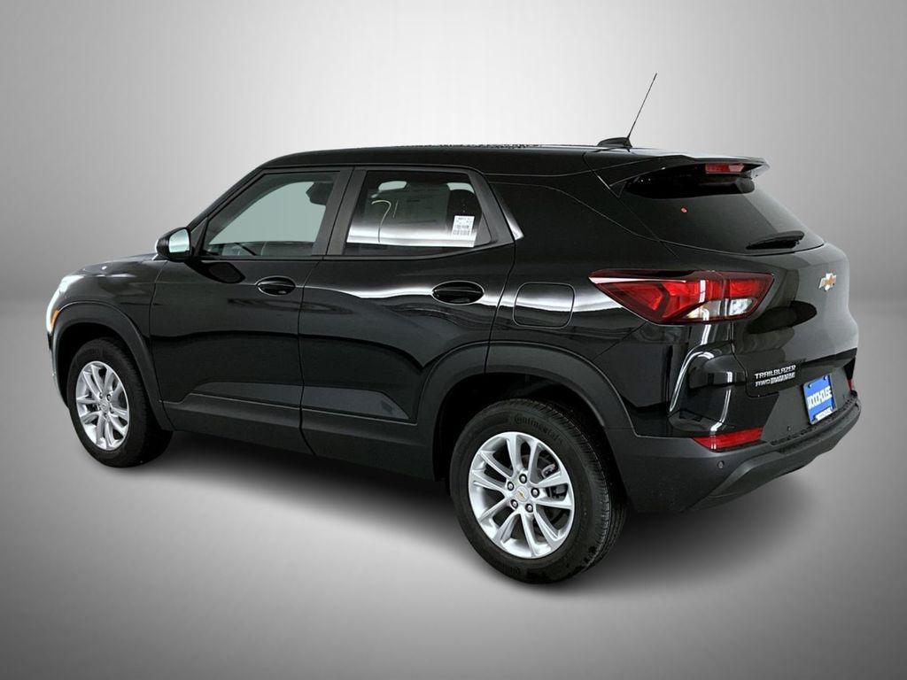 new 2026 Chevrolet TrailBlazer car, priced at $27,745