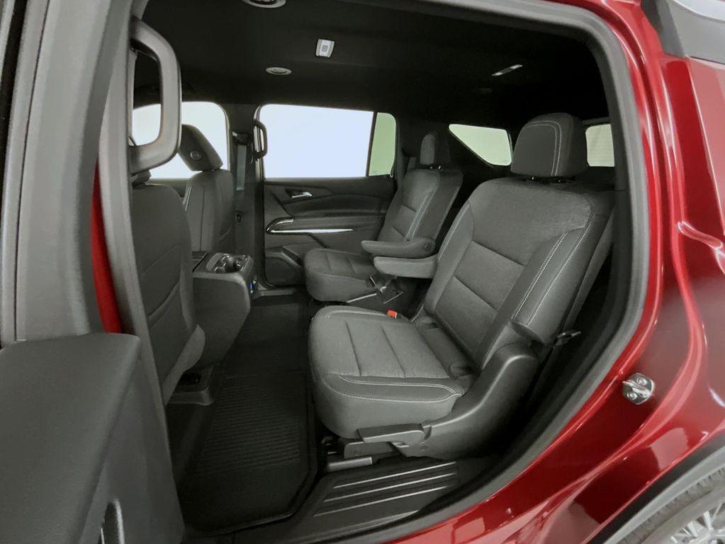 new 2026 Chevrolet Traverse car, priced at $46,093