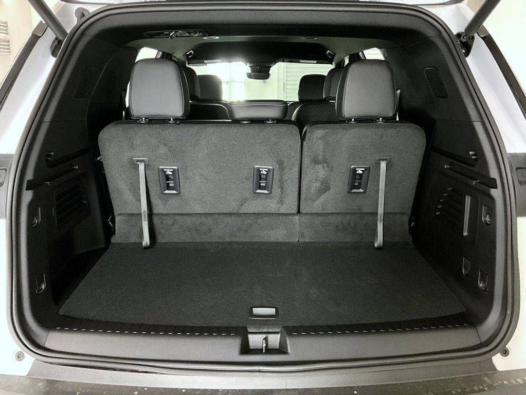 new 2026 Chevrolet Traverse car, priced at $49,205