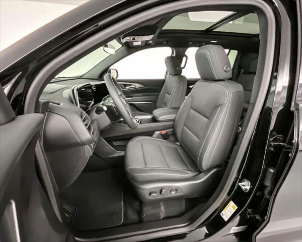 new 2025 Chevrolet Traverse car, priced at $47,573