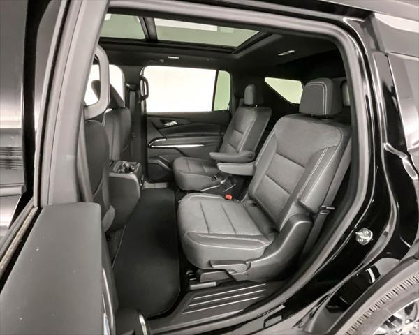 new 2025 Chevrolet Traverse car, priced at $47,573
