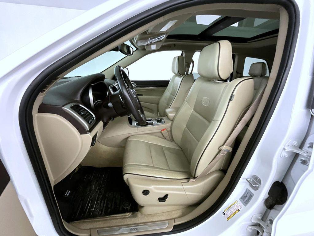 used 2017 Jeep Grand Cherokee car, priced at $16,999