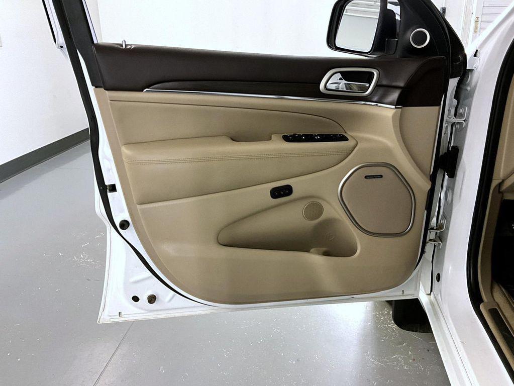 used 2017 Jeep Grand Cherokee car, priced at $16,999