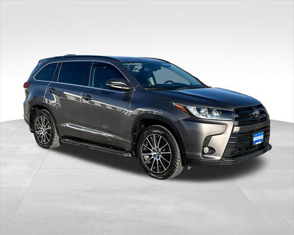 used 2017 Toyota Highlander car, priced at $17,999