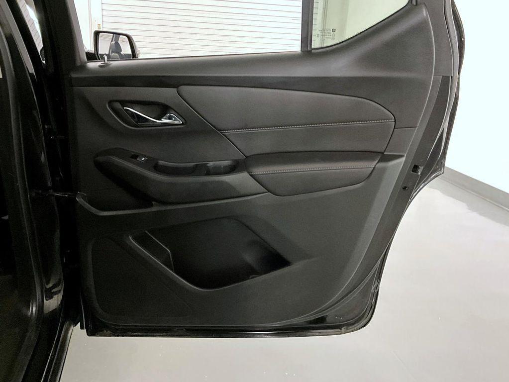 used 2020 Chevrolet Traverse car, priced at $21,999