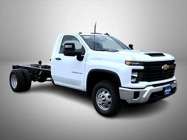 new 2025 Chevrolet Silverado 3500 car, priced at $51,717