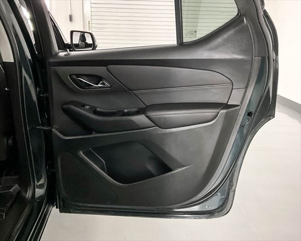 used 2020 Chevrolet Traverse car, priced at $27,499