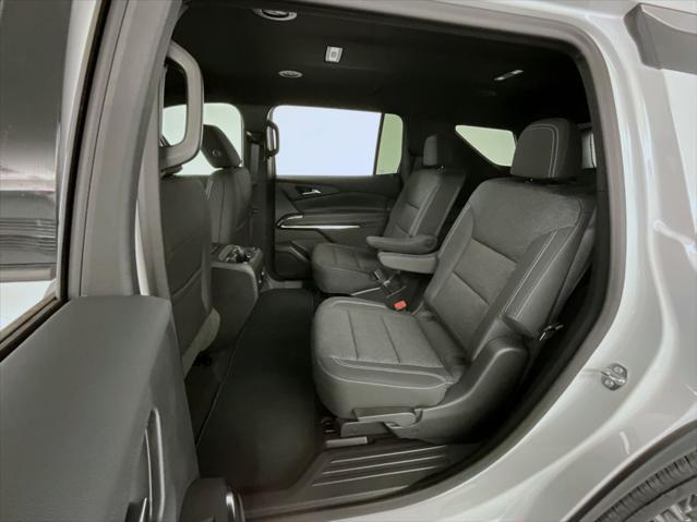 new 2025 Chevrolet Traverse car, priced at $45,173