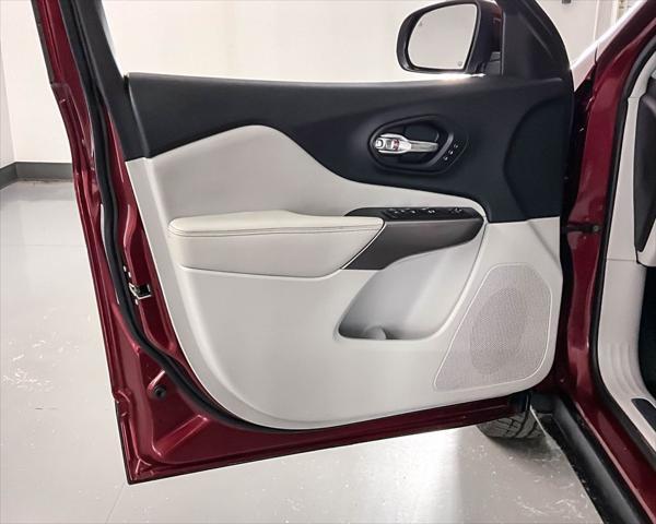 used 2019 Jeep Cherokee car, priced at $18,999