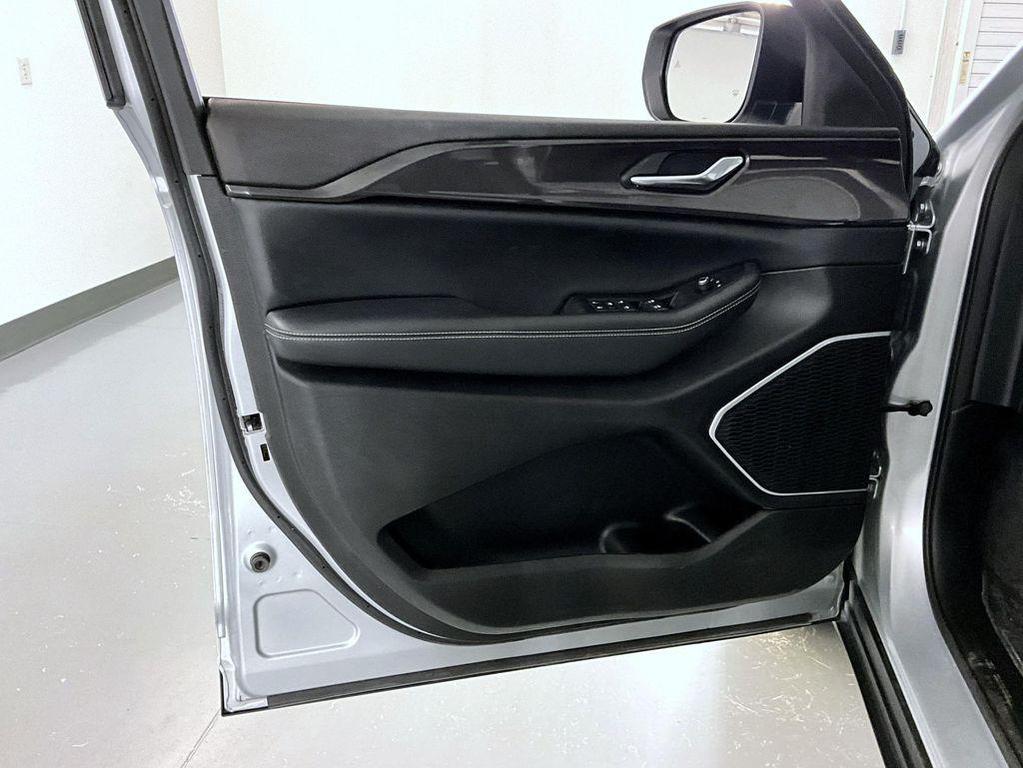 used 2022 Jeep Grand Cherokee L car, priced at $27,479